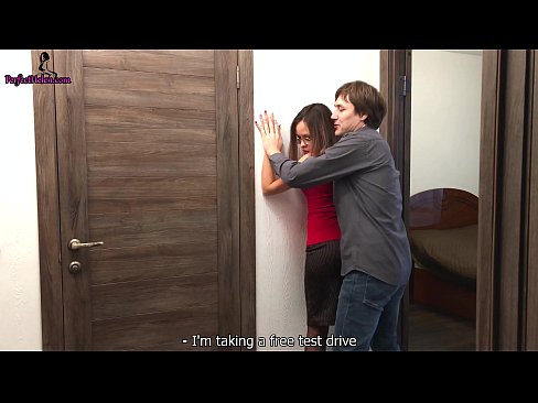 ❤️ Sexy Realtor Sensually Jerks Kanyang Puke at Fucks Habang Nagbebenta ng Kanyang Apartment - Krempai Fucking video  sa amin ❌️❤