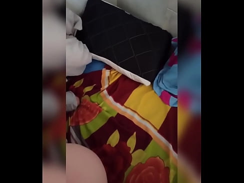 ❤️ Nag-iisa ang kasama ko sa bahay dahil nagbabakasyon ang kanyang asawa at sinasamantala ko ang pagkakataon na sipain siya at punuin ng gatas ang kanyang puwet. Fucking video  sa amin ❌️❤